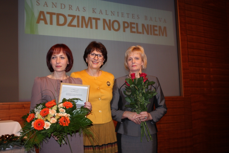 Anna Voino, Sandra Kalniete un Ligita Kadžule