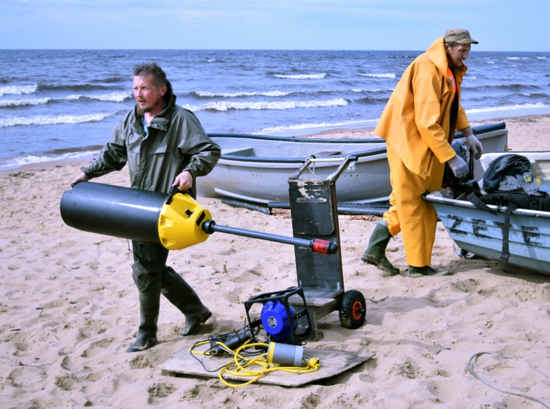Tiek izmēģināts Latvijā radītais roņu atbaidīšanas iekārtas prototips